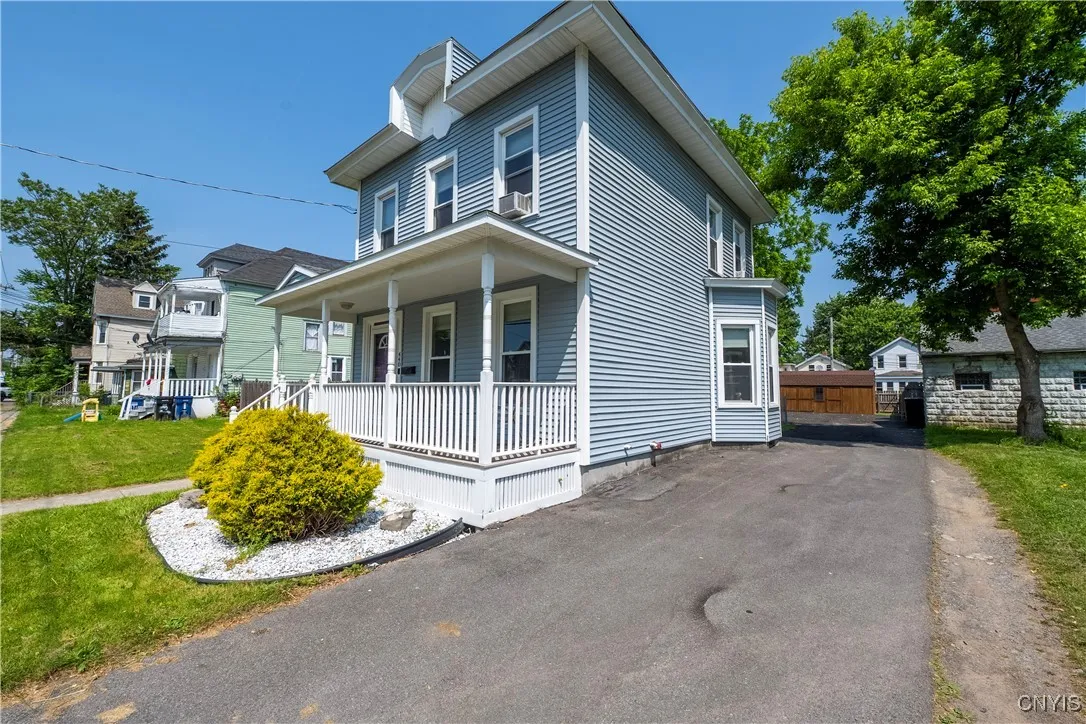 440 Gifford St, Syracuse, New York 13204, Syracuse, New York 13204, 3 Bedrooms Bedrooms, 6 Rooms Rooms,1 BathroomBathrooms,Residential,Closed,440 Gifford St, Syracuse, New York 13204,0,S1612663