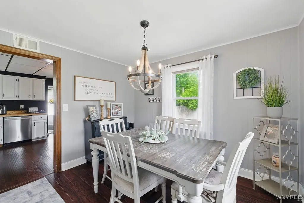 270 Koenig Road, Tonawanda-town, New York 14150, Tonawanda, New York 14150, 2 Bedrooms Bedrooms, 6 Rooms Rooms,1 BathroomBathrooms,Residential,Closed,270 Koenig Road, Tonawanda-town, New York 14150,B1612662