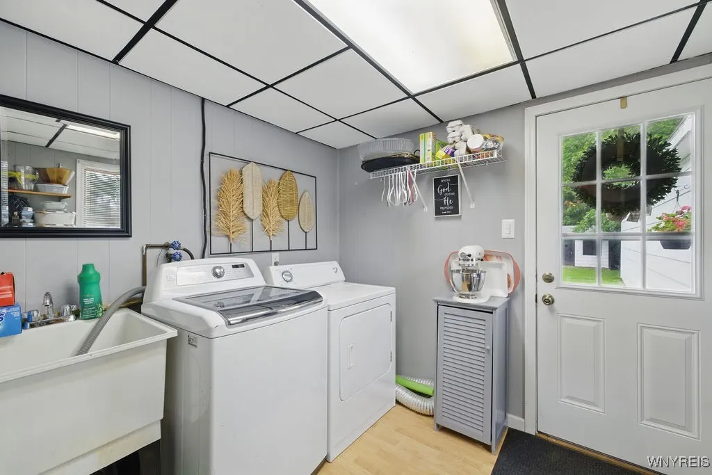 270 Koenig Road, Tonawanda-town, New York 14150, Tonawanda, New York 14150, 2 Bedrooms Bedrooms, 6 Rooms Rooms,1 BathroomBathrooms,Residential,Closed,270 Koenig Road, Tonawanda-town, New York 14150,B1612662