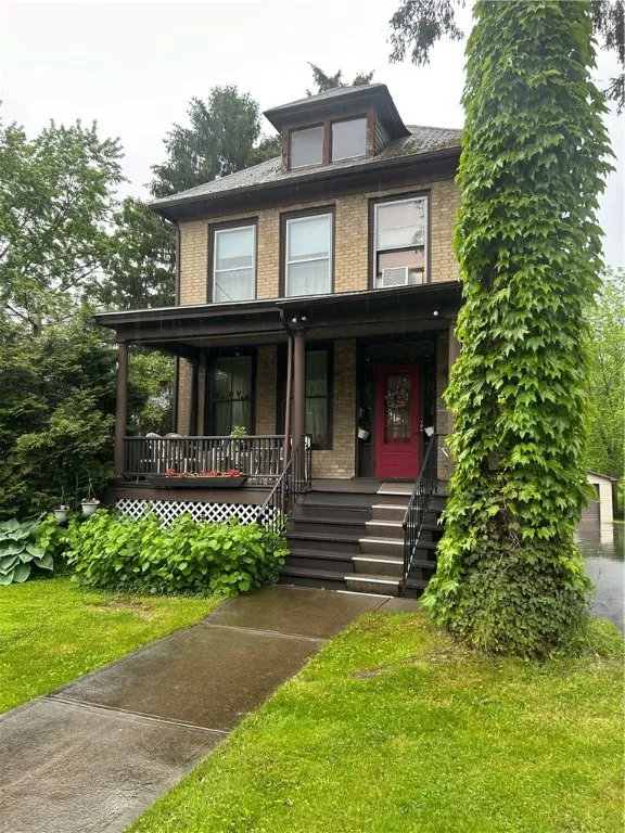 32 Lake Avenue, Auburn, New York 13021, Auburn, New York 13021, 1 Bedroom Bedrooms, 4 Rooms Rooms,1 BathroomBathrooms,Residential Lease,Closed,32 Lake Avenue, Auburn, New York 13021,R1611362