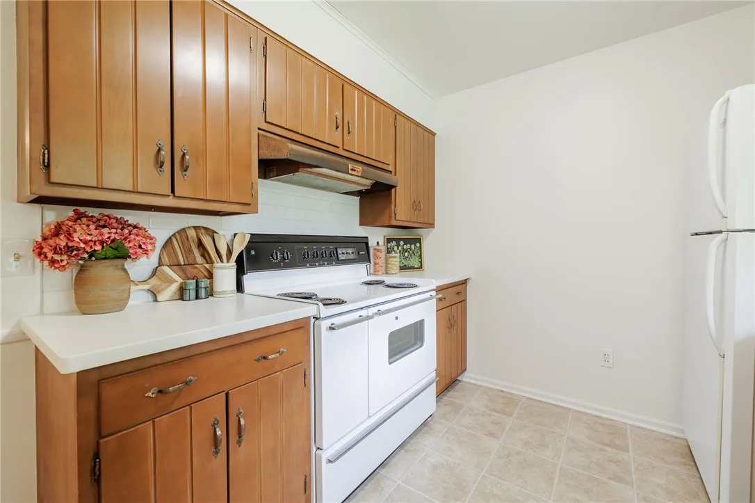 592 Hon Falls 5 Pts Road, Rush, New York 14472, Rush, New York 14472, 3 Bedrooms Bedrooms, 6 Rooms Rooms,1 BathroomBathrooms,Residential,Closed,592 Hon Falls 5 Pts Road, Rush, New York 14472,R1611554