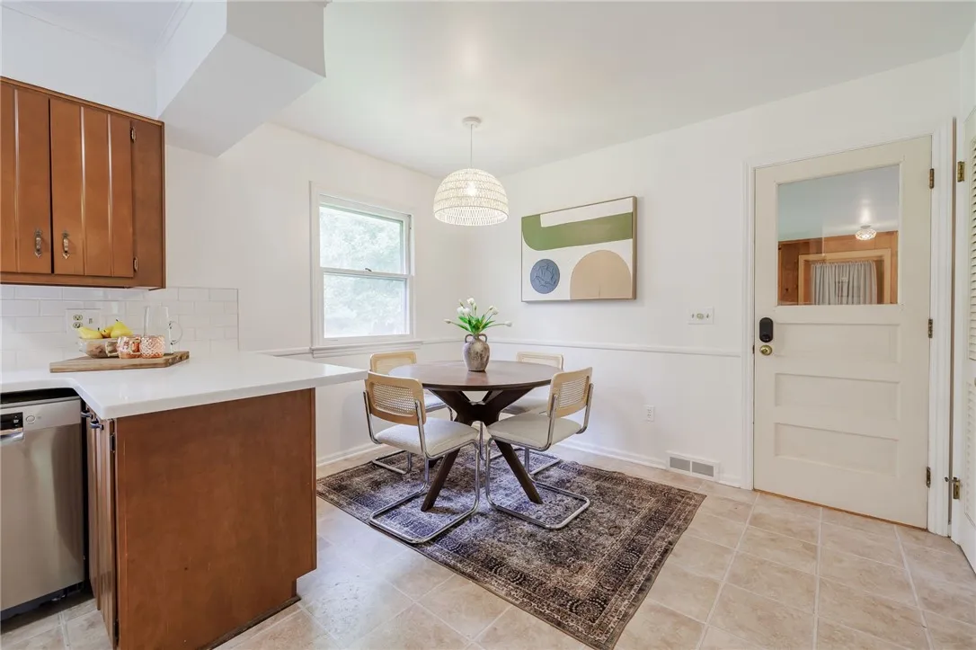 592 Hon Falls 5 Pts Road, Rush, New York 14472, Rush, New York 14472, 3 Bedrooms Bedrooms, 6 Rooms Rooms,1 BathroomBathrooms,Residential,Closed,592 Hon Falls 5 Pts Road, Rush, New York 14472,R1611554