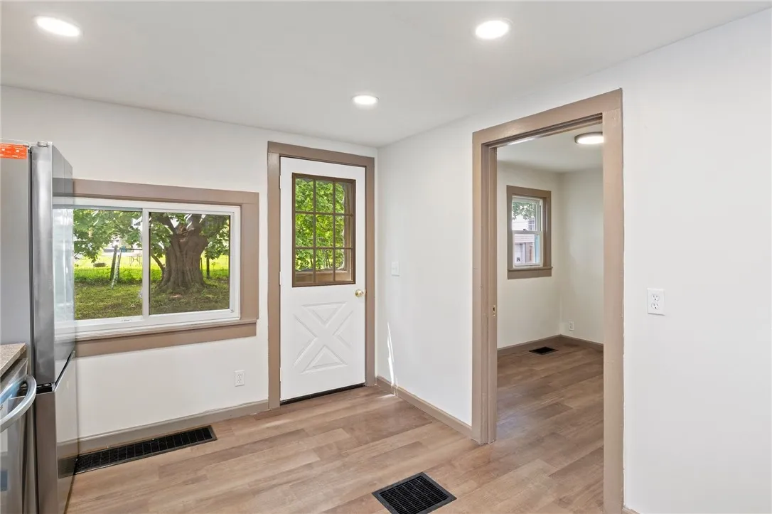 74 Clearview Road, Greece, New York 14616, Greece, New York 14616, 2 Bedrooms Bedrooms, 5 Rooms Rooms,1 BathroomBathrooms,Residential,For Sale,74 Clearview Road, Greece, New York 14616,R1612847