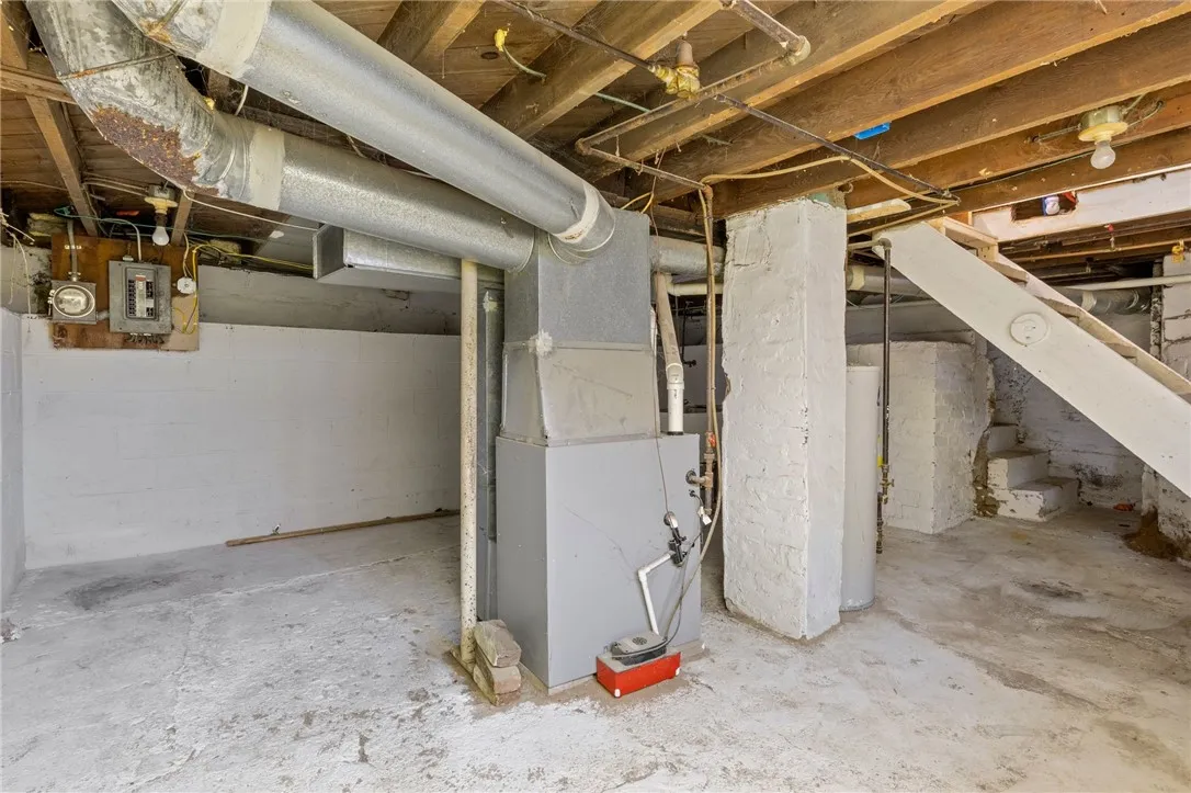 74 Clearview Road, Greece, New York 14616, Greece, New York 14616, 2 Bedrooms Bedrooms, 5 Rooms Rooms,1 BathroomBathrooms,Residential,For Sale,74 Clearview Road, Greece, New York 14616,R1612847