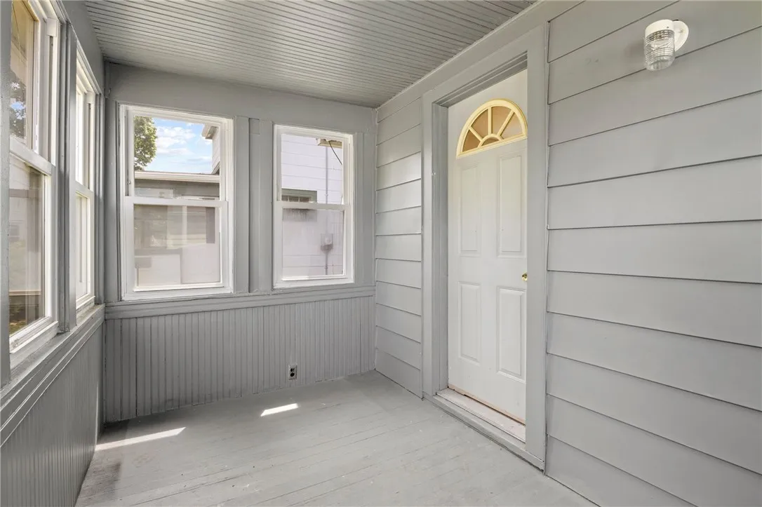 74 Clearview Road, Greece, New York 14616, Greece, New York 14616, 2 Bedrooms Bedrooms, 5 Rooms Rooms,1 BathroomBathrooms,Residential,For Sale,74 Clearview Road, Greece, New York 14616,R1612847