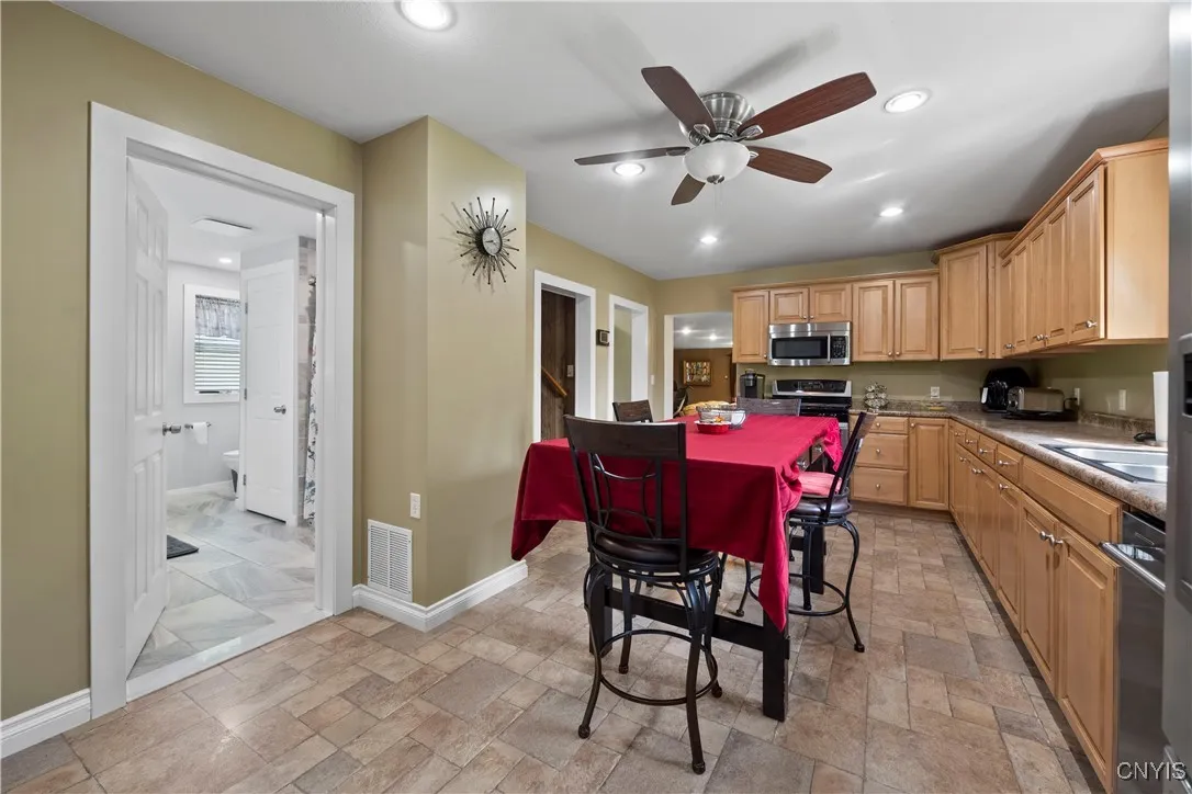 1279 State Route 104, Albion, New York 13302, Albion, New York 13302, 4 Bedrooms Bedrooms, 8 Rooms Rooms,1 BathroomBathrooms,Residential,Closed,1279 State Route 104, Albion, New York 13302,S1612734