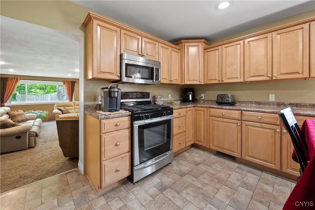 1279 State Route 104, Albion, New York 13302, Albion, New York 13302, 4 Bedrooms Bedrooms, 8 Rooms Rooms,1 BathroomBathrooms,Residential,Closed,1279 State Route 104, Albion, New York 13302,S1612734