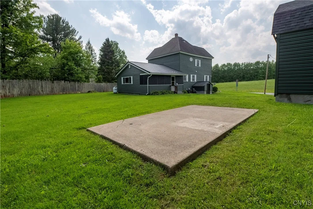 1279 State Route 104, Albion, New York 13302, Albion, New York 13302, 4 Bedrooms Bedrooms, 8 Rooms Rooms,1 BathroomBathrooms,Residential,Closed,1279 State Route 104, Albion, New York 13302,S1612734