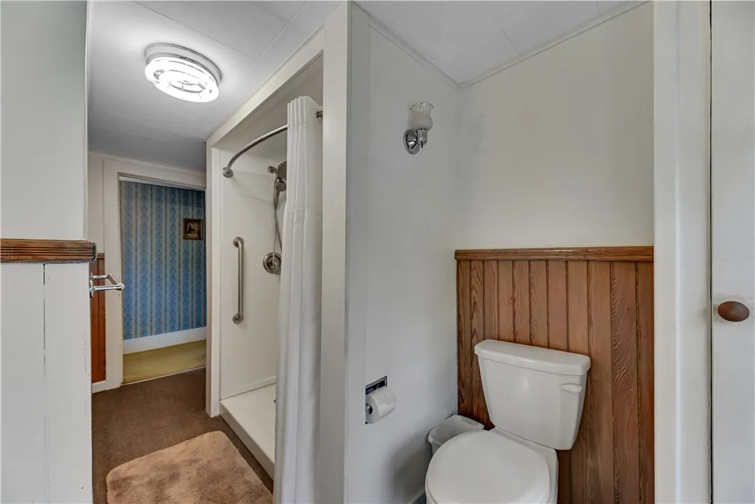 45 Perry Place, Canandaigua-city, New York 14424, Canandaigua City, New York 14424, 3 Bedrooms Bedrooms, 8 Rooms Rooms,1 BathroomBathrooms,Residential,Closed,45 Perry Place, Canandaigua-city, New York 14424,0,R1612163