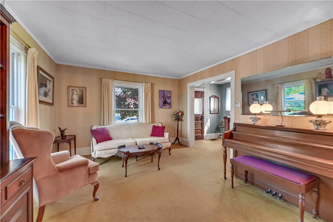 45 Perry Place, Canandaigua-city, New York 14424, Canandaigua City, New York 14424, 3 Bedrooms Bedrooms, 8 Rooms Rooms,1 BathroomBathrooms,Residential,Closed,45 Perry Place, Canandaigua-city, New York 14424,0,R1612163