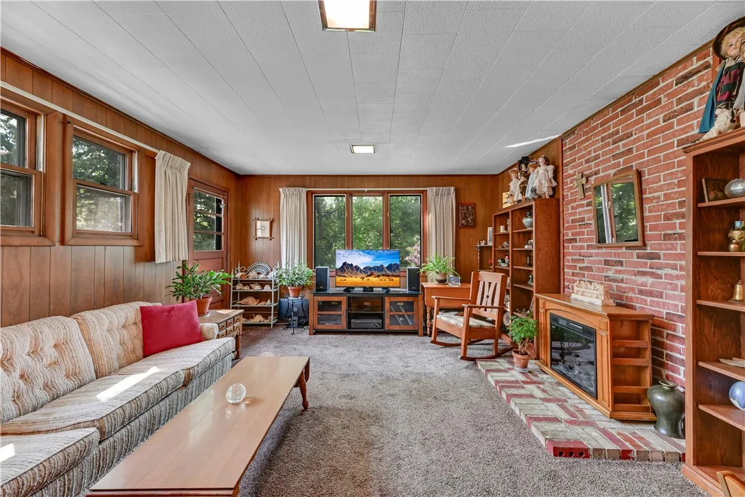45 Perry Place, Canandaigua-city, New York 14424, Canandaigua City, New York 14424, 3 Bedrooms Bedrooms, 8 Rooms Rooms,1 BathroomBathrooms,Residential,Closed,45 Perry Place, Canandaigua-city, New York 14424,0,R1612163
