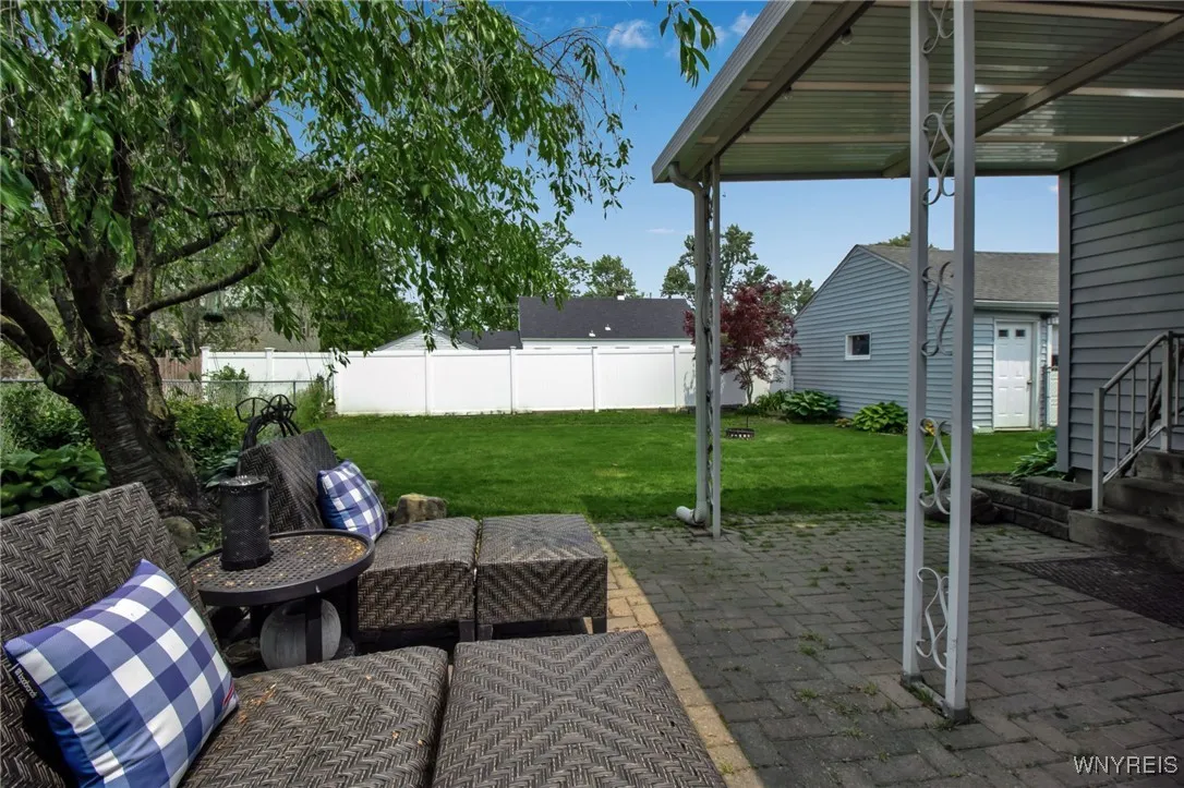 850 Page Avenue, Lewiston, New York 14092, Lewiston, New York 14092, 4 Bedrooms Bedrooms, 9 Rooms Rooms,1 BathroomBathrooms,Residential,Closed,850 Page Avenue, Lewiston, New York 14092,0,B1612421