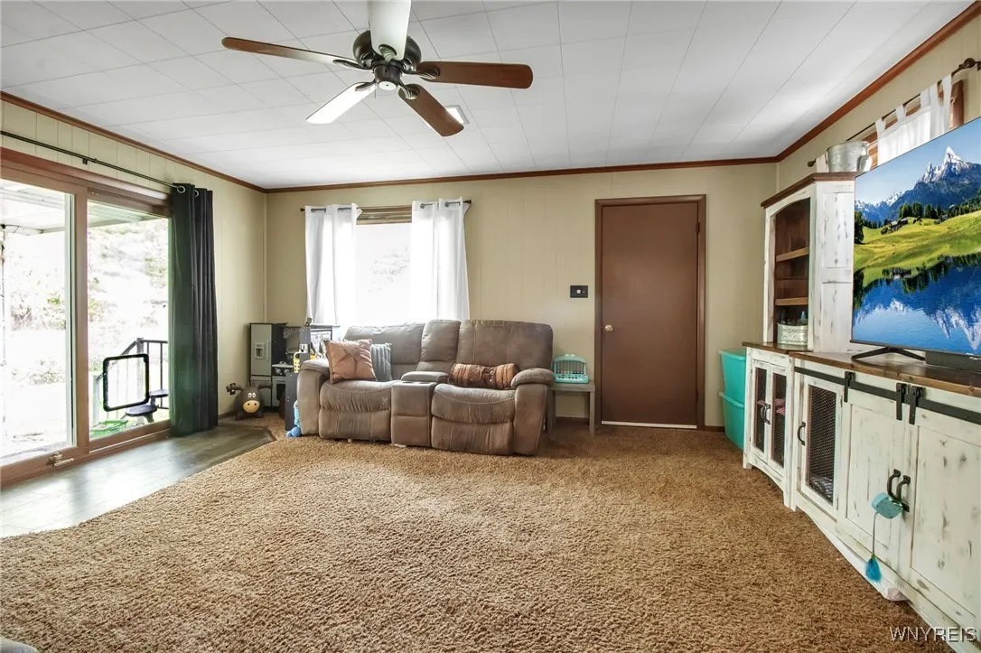 850 Page Avenue, Lewiston, New York 14092, Lewiston, New York 14092, 4 Bedrooms Bedrooms, 9 Rooms Rooms,1 BathroomBathrooms,Residential,Closed,850 Page Avenue, Lewiston, New York 14092,0,B1612421