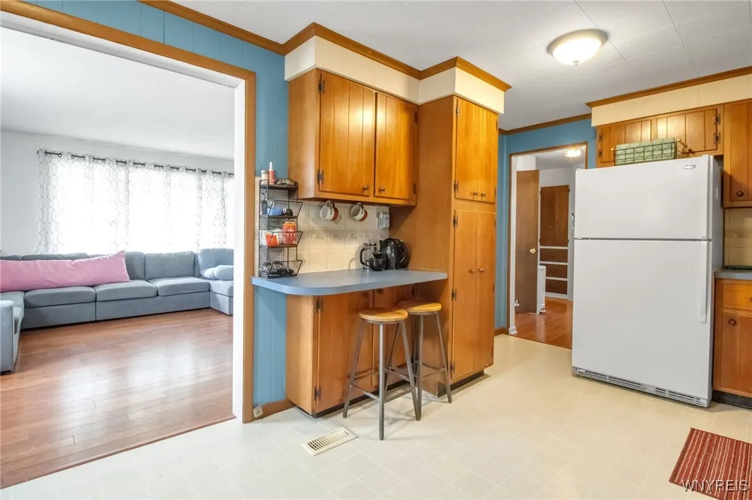 850 Page Avenue, Lewiston, New York 14092, Lewiston, New York 14092, 4 Bedrooms Bedrooms, 9 Rooms Rooms,1 BathroomBathrooms,Residential,Closed,850 Page Avenue, Lewiston, New York 14092,0,B1612421