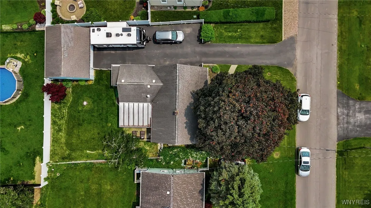 850 Page Avenue, Lewiston, New York 14092, Lewiston, New York 14092, 4 Bedrooms Bedrooms, 9 Rooms Rooms,1 BathroomBathrooms,Residential,Closed,850 Page Avenue, Lewiston, New York 14092,0,B1612421