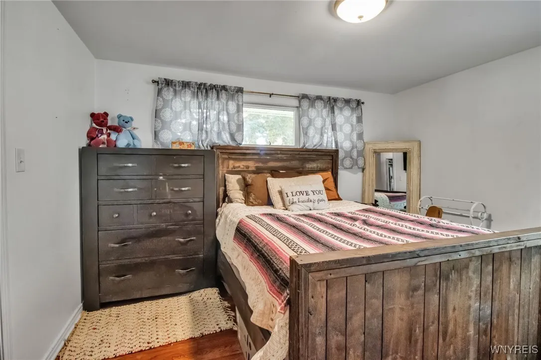 850 Page Avenue, Lewiston, New York 14092, Lewiston, New York 14092, 4 Bedrooms Bedrooms, 9 Rooms Rooms,1 BathroomBathrooms,Residential,Closed,850 Page Avenue, Lewiston, New York 14092,0,B1612421