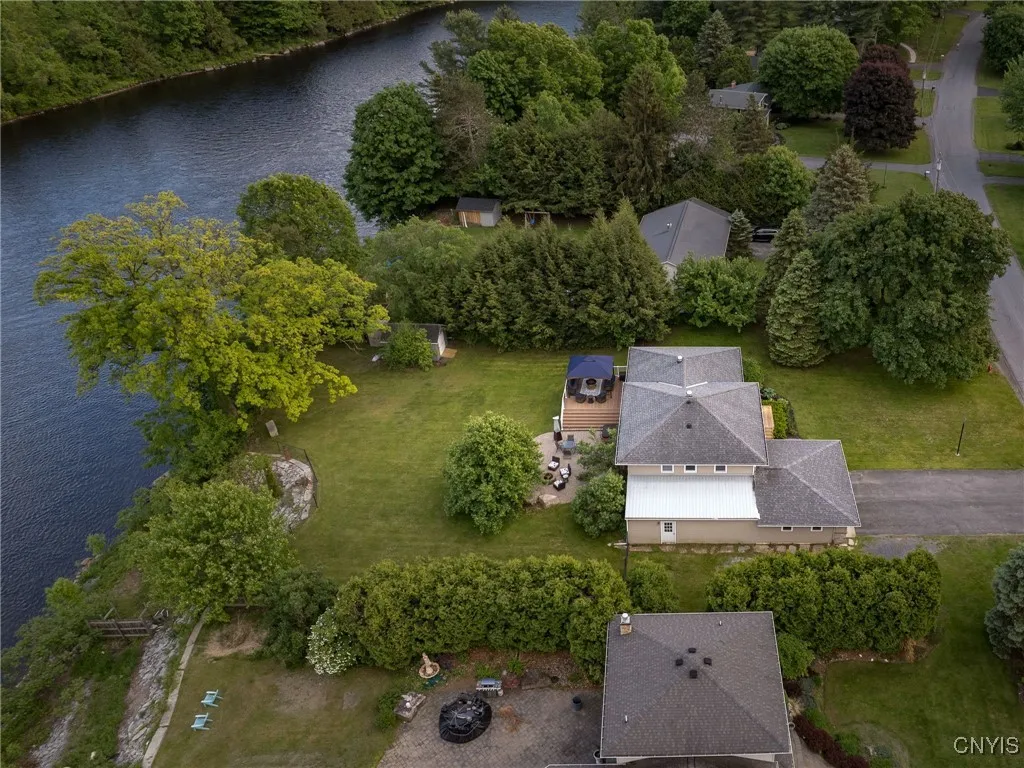 22415 Riverbend Drive East, Le Ray, New York 13601, Le Ray, New York 13601, 3 Bedrooms Bedrooms, 11 Rooms Rooms,3 BathroomsBathrooms,Residential,Closed,22415 Riverbend Drive East, Le Ray, New York 13601,0,S1612572