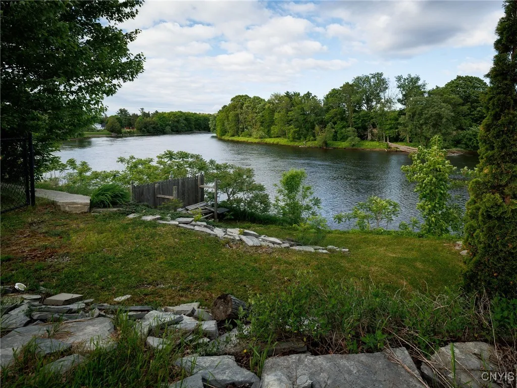 22415 Riverbend Drive East, Le Ray, New York 13601, Le Ray, New York 13601, 3 Bedrooms Bedrooms, 11 Rooms Rooms,3 BathroomsBathrooms,Residential,Closed,22415 Riverbend Drive East, Le Ray, New York 13601,0,S1612572