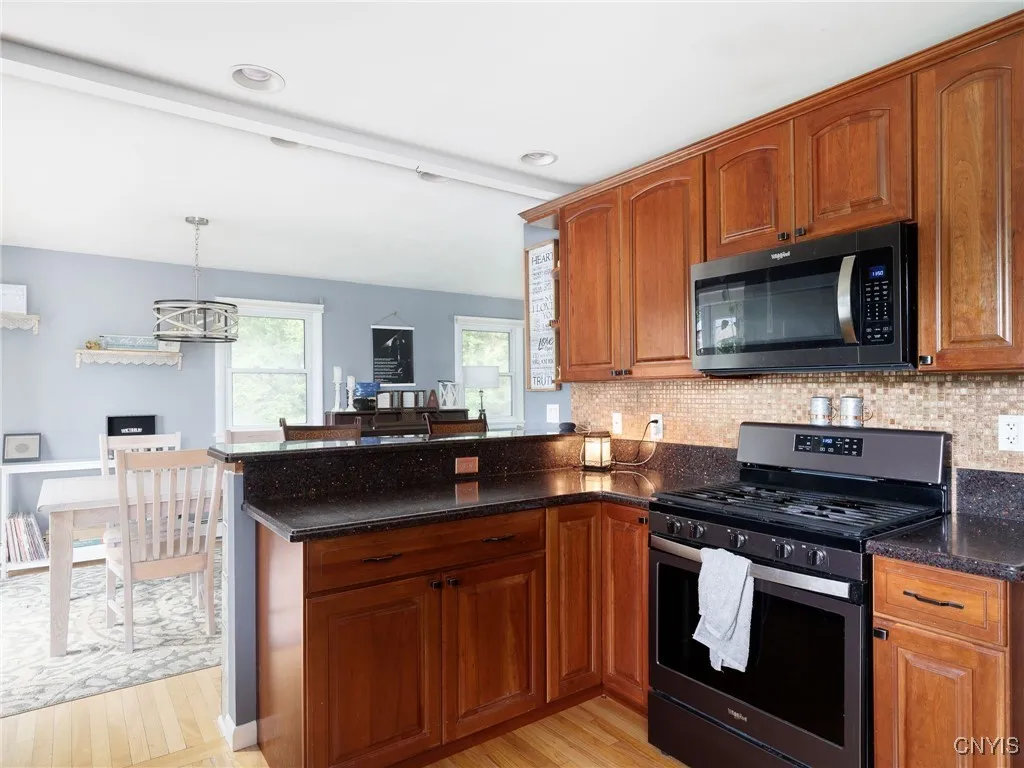 22415 Riverbend Drive East, Le Ray, New York 13601, Le Ray, New York 13601, 3 Bedrooms Bedrooms, 11 Rooms Rooms,3 BathroomsBathrooms,Residential,Closed,22415 Riverbend Drive East, Le Ray, New York 13601,0,S1612572