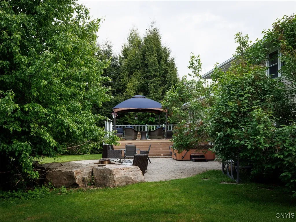 22415 Riverbend Drive East, Le Ray, New York 13601, Le Ray, New York 13601, 3 Bedrooms Bedrooms, 11 Rooms Rooms,3 BathroomsBathrooms,Residential,Closed,22415 Riverbend Drive East, Le Ray, New York 13601,0,S1612572