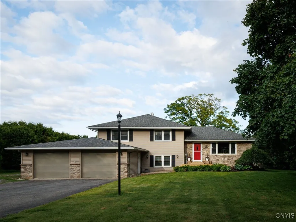 22415 Riverbend Drive East, Le Ray, New York 13601, Le Ray, New York 13601, 3 Bedrooms Bedrooms, 11 Rooms Rooms,3 BathroomsBathrooms,Residential,Closed,22415 Riverbend Drive East, Le Ray, New York 13601,0,S1612572