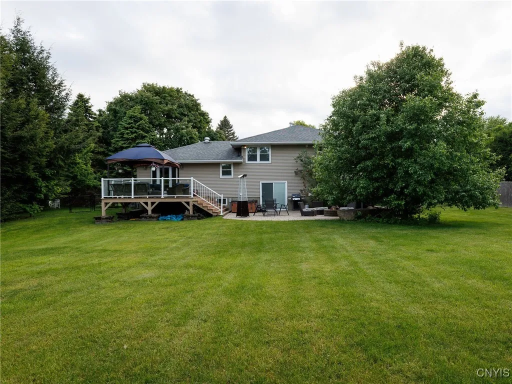 22415 Riverbend Drive East, Le Ray, New York 13601, Le Ray, New York 13601, 3 Bedrooms Bedrooms, 11 Rooms Rooms,3 BathroomsBathrooms,Residential,Closed,22415 Riverbend Drive East, Le Ray, New York 13601,0,S1612572