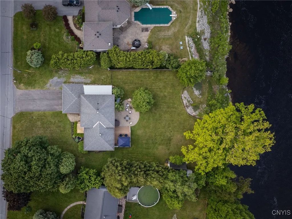 22415 Riverbend Drive East, Le Ray, New York 13601, Le Ray, New York 13601, 3 Bedrooms Bedrooms, 11 Rooms Rooms,3 BathroomsBathrooms,Residential,Closed,22415 Riverbend Drive East, Le Ray, New York 13601,0,S1612572