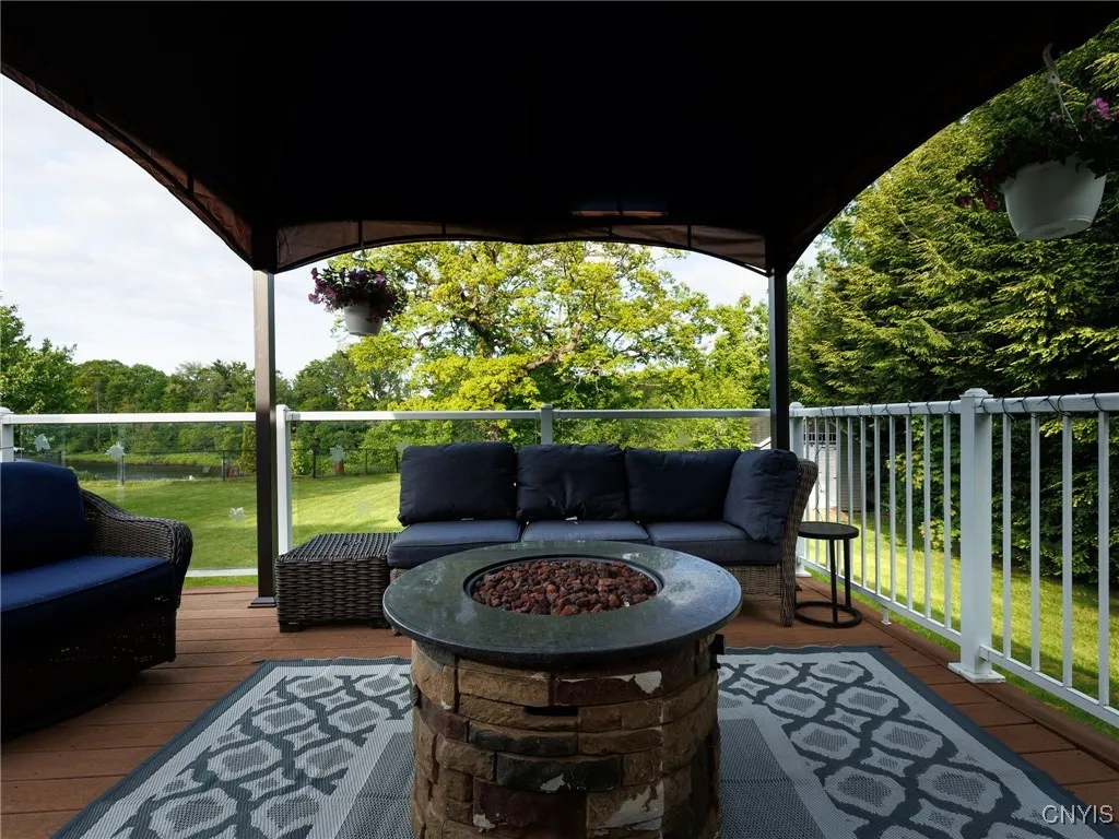 22415 Riverbend Drive East, Le Ray, New York 13601, Le Ray, New York 13601, 3 Bedrooms Bedrooms, 11 Rooms Rooms,3 BathroomsBathrooms,Residential,Closed,22415 Riverbend Drive East, Le Ray, New York 13601,0,S1612572