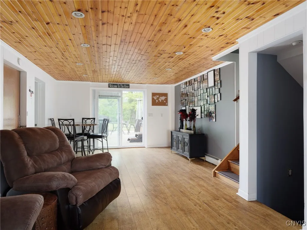 22415 Riverbend Drive East, Le Ray, New York 13601, Le Ray, New York 13601, 3 Bedrooms Bedrooms, 11 Rooms Rooms,3 BathroomsBathrooms,Residential,Closed,22415 Riverbend Drive East, Le Ray, New York 13601,0,S1612572