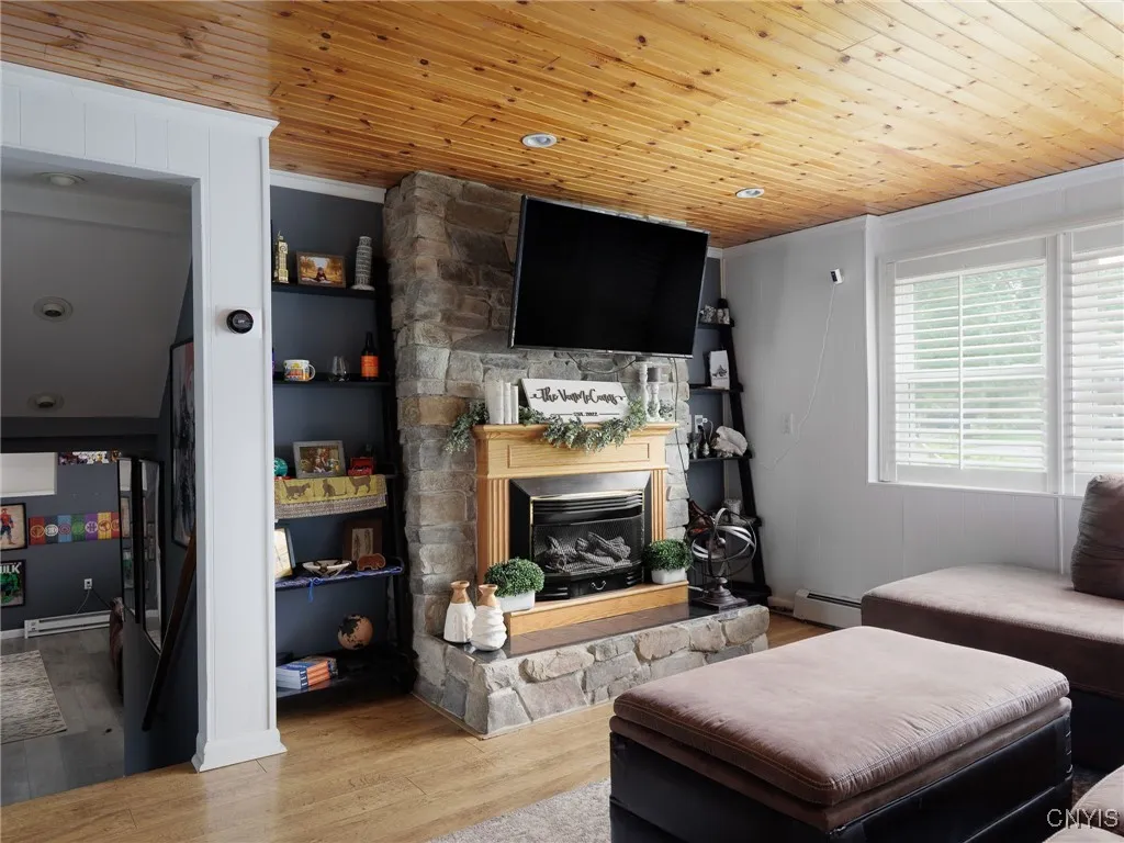 22415 Riverbend Drive East, Le Ray, New York 13601, Le Ray, New York 13601, 3 Bedrooms Bedrooms, 11 Rooms Rooms,3 BathroomsBathrooms,Residential,Closed,22415 Riverbend Drive East, Le Ray, New York 13601,0,S1612572