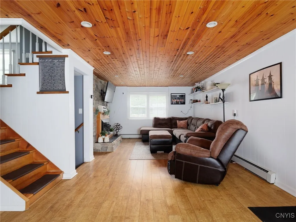 22415 Riverbend Drive East, Le Ray, New York 13601, Le Ray, New York 13601, 3 Bedrooms Bedrooms, 11 Rooms Rooms,3 BathroomsBathrooms,Residential,Closed,22415 Riverbend Drive East, Le Ray, New York 13601,0,S1612572