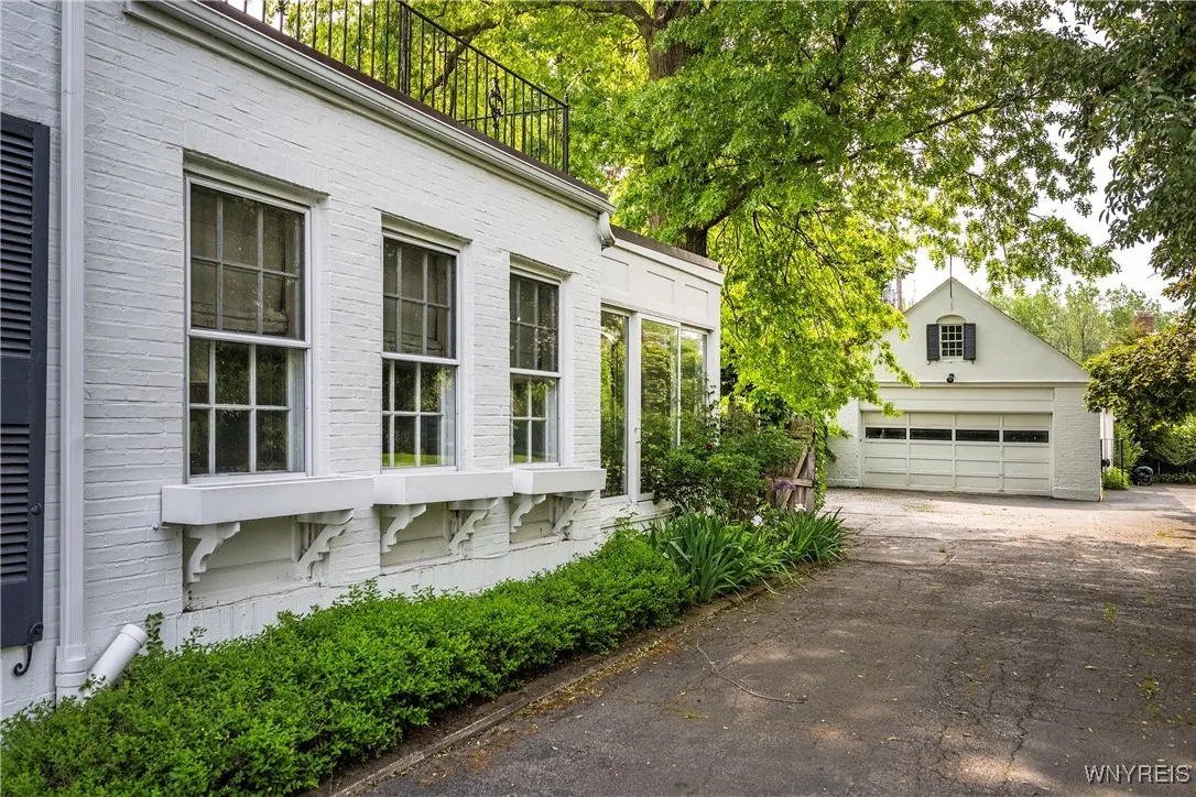 88 Middlesex Rd Road, Buffalo, New York 14216, Buffalo, New York 14216, 4 Bedrooms Bedrooms, 16 Rooms Rooms,3 BathroomsBathrooms,Residential,Closed,88 Middlesex Rd Road, Buffalo, New York 14216,0,B1608397