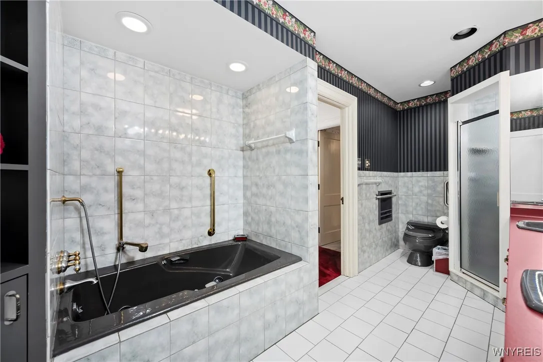88 Middlesex Rd Road, Buffalo, New York 14216, Buffalo, New York 14216, 4 Bedrooms Bedrooms, 16 Rooms Rooms,3 BathroomsBathrooms,Residential,Closed,88 Middlesex Rd Road, Buffalo, New York 14216,0,B1608397