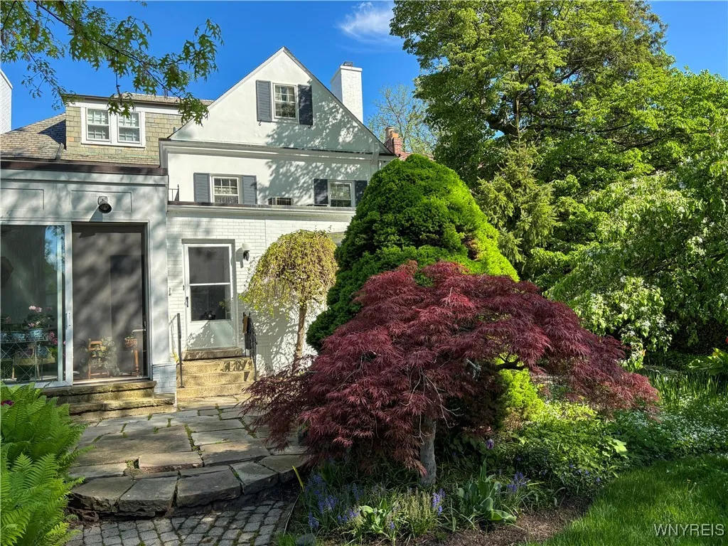 88 Middlesex Rd Road, Buffalo, New York 14216, Buffalo, New York 14216, 4 Bedrooms Bedrooms, 16 Rooms Rooms,3 BathroomsBathrooms,Residential,Closed,88 Middlesex Rd Road, Buffalo, New York 14216,0,B1608397