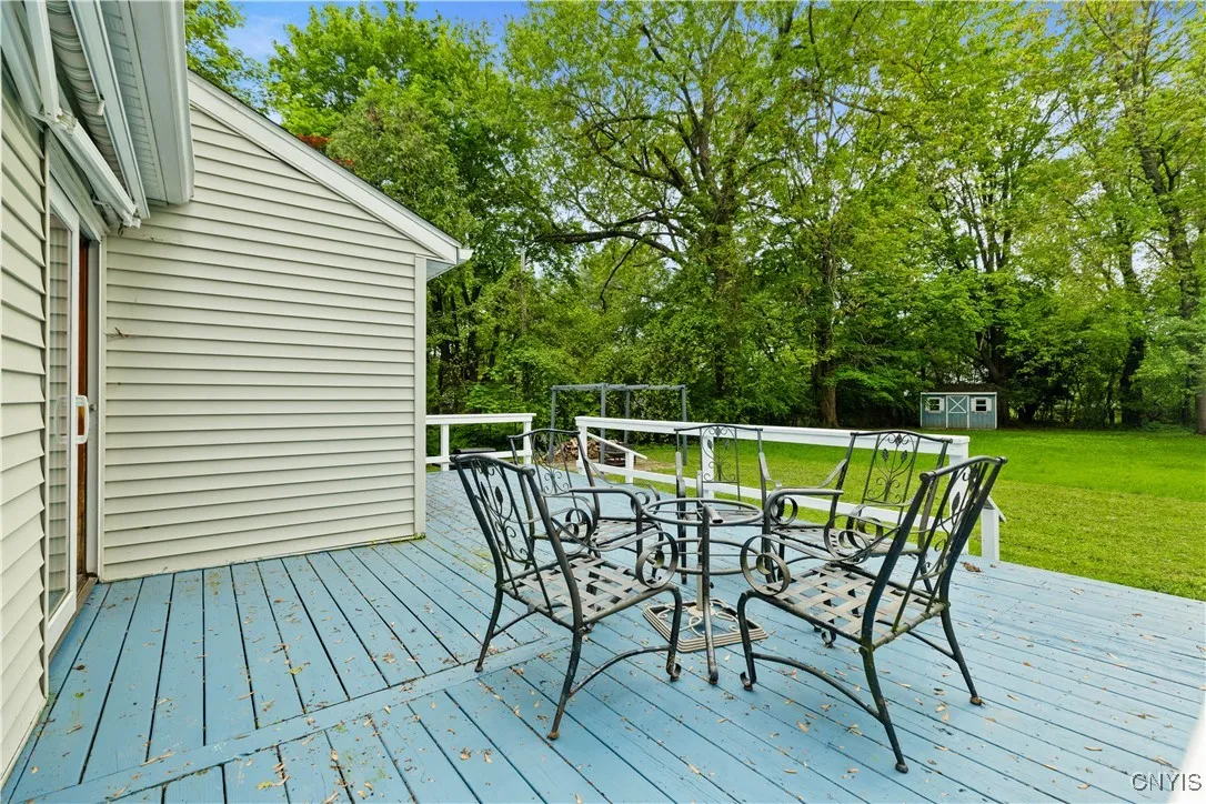 213 Washington Drive, New Hartford, New York 13413, New Hartford, New York 13413, 4 Bedrooms Bedrooms, 6 Rooms Rooms,2 BathroomsBathrooms,Residential,Closed,213 Washington Drive, New Hartford, New York 13413,S1610469