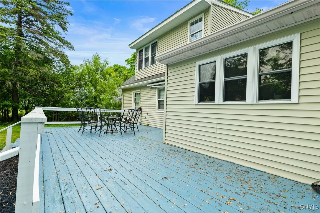213 Washington Drive, New Hartford, New York 13413, New Hartford, New York 13413, 4 Bedrooms Bedrooms, 6 Rooms Rooms,2 BathroomsBathrooms,Residential,Closed,213 Washington Drive, New Hartford, New York 13413,S1610469