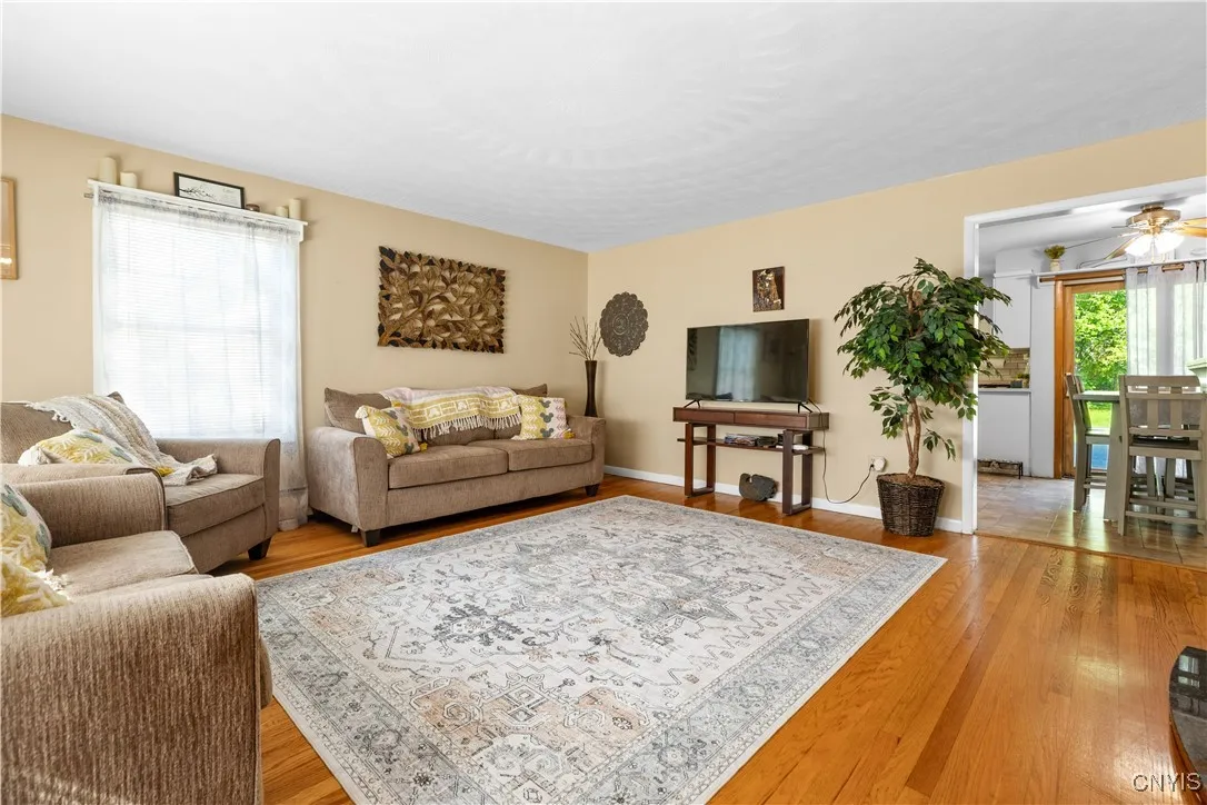 213 Washington Drive, New Hartford, New York 13413, New Hartford, New York 13413, 4 Bedrooms Bedrooms, 6 Rooms Rooms,2 BathroomsBathrooms,Residential,Closed,213 Washington Drive, New Hartford, New York 13413,S1610469
