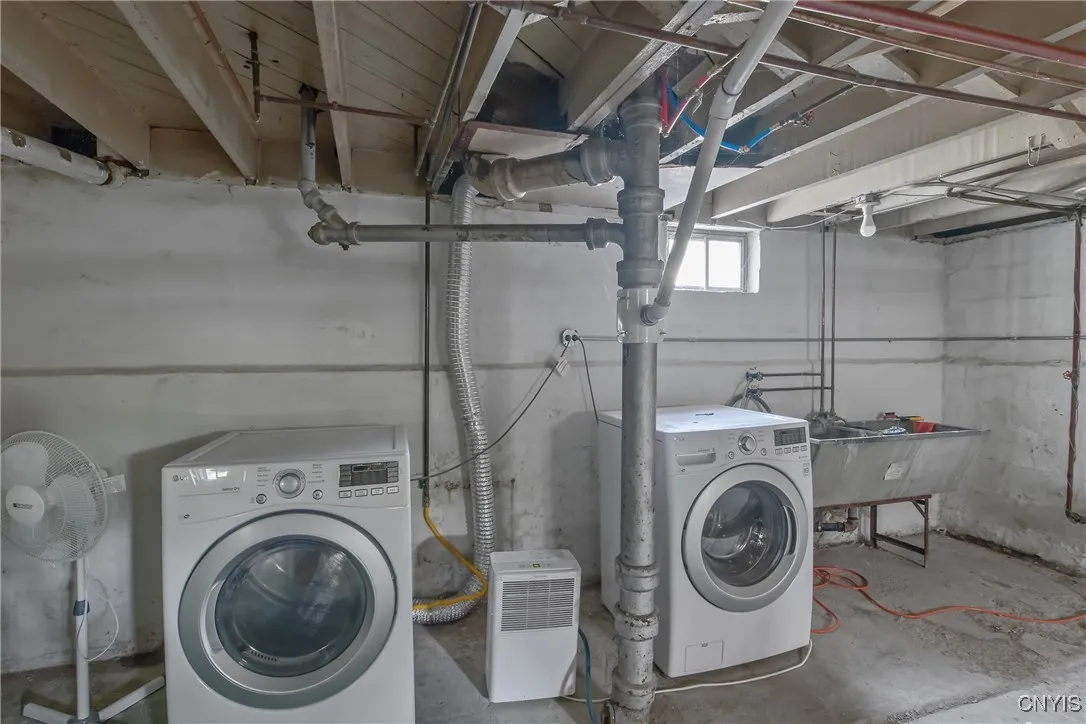 Washer and Dryer Stay