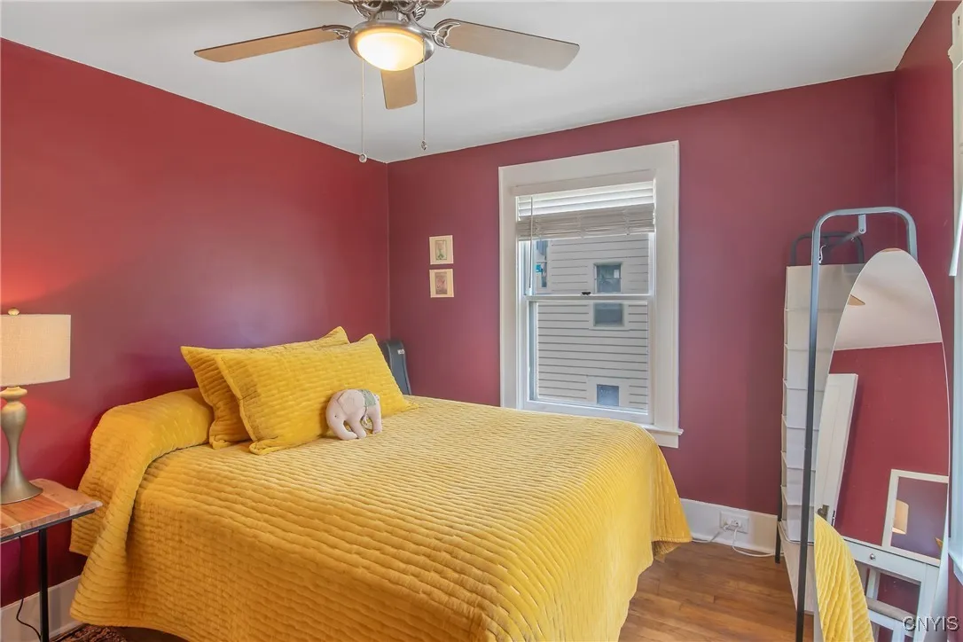 2nd Bedroom