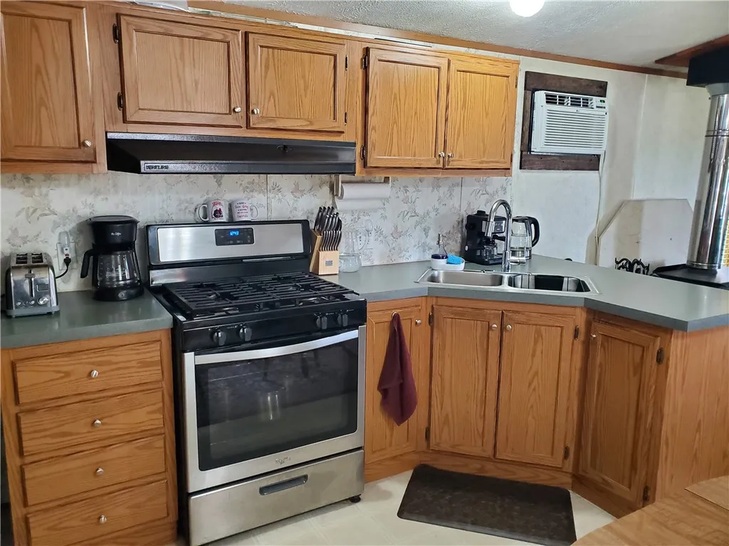 656 Mcmullen Road, Masonville, New York 13733, Masonville, New York 13733, 2 Bedrooms Bedrooms, 7 Rooms Rooms,2 BathroomsBathrooms,Residential,Closed,656 Mcmullen Road, Masonville, New York 13733,0,R1610573