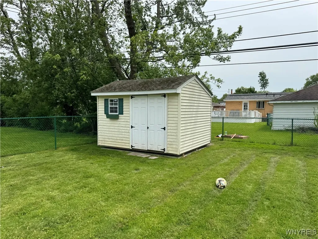 57 Brookdale Drive, Amherst, New York 14221, Amherst, New York 14221, 4 Bedrooms Bedrooms, 10 Rooms Rooms,1 BathroomBathrooms,Residential,For Sale,57 Brookdale Drive, Amherst, New York 14221,B1612013
