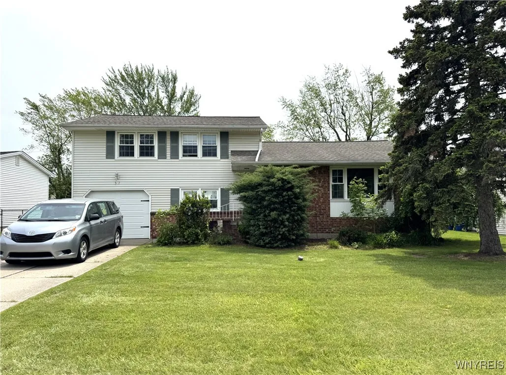 57 Brookdale Drive, Amherst, New York 14221, Amherst, New York 14221, 4 Bedrooms Bedrooms, 10 Rooms Rooms,1 BathroomBathrooms,Residential,For Sale,57 Brookdale Drive, Amherst, New York 14221,B1612013