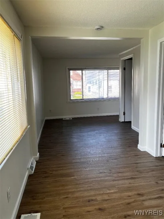 129 Woodell Avenue, Cheektowaga, New York 14211, Cheektowaga, New York 14211, 4 Bedrooms Bedrooms, ,2 BathroomsBathrooms,Residential,Closed,129 Woodell Avenue, Cheektowaga, New York 14211,0,B1612325