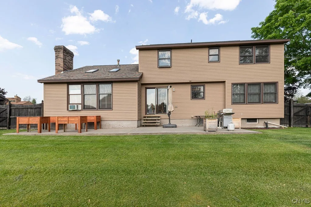 9470 Hawkeye Drive, Cicero, New York 13029, Cicero, New York 13029, 4 Bedrooms Bedrooms, 8 Rooms Rooms,2 BathroomsBathrooms,Residential,Closed,9470 Hawkeye Drive, Cicero, New York 13029,0,S1611981