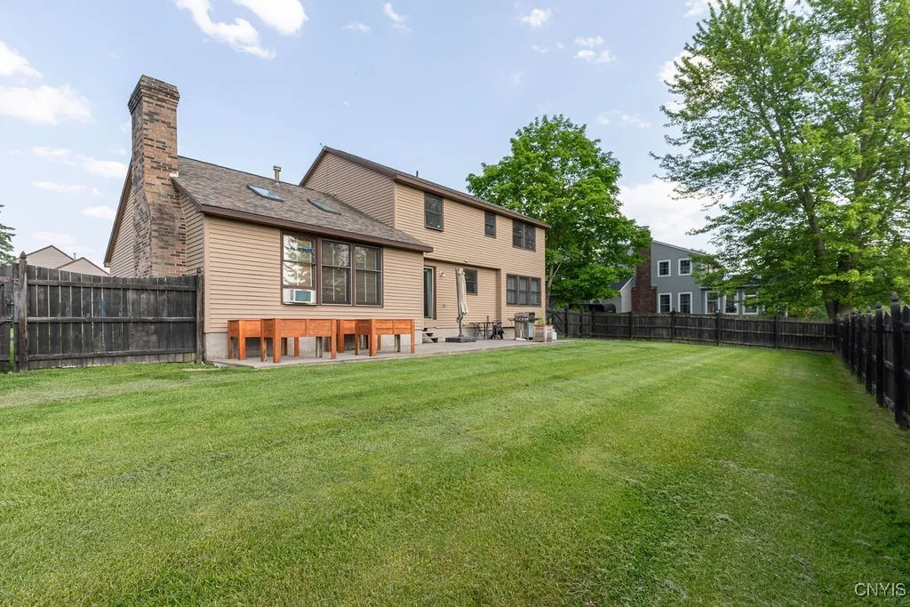 9470 Hawkeye Drive, Cicero, New York 13029, Cicero, New York 13029, 4 Bedrooms Bedrooms, 8 Rooms Rooms,2 BathroomsBathrooms,Residential,Closed,9470 Hawkeye Drive, Cicero, New York 13029,0,S1611981