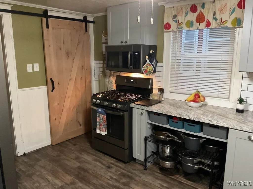 1164 Haeberle Avenue, Niagara Falls, New York 1430, Niagara Falls, New York 14301, 3 Bedrooms Bedrooms, 6 Rooms Rooms,1 BathroomBathrooms,Residential,Closed,1164 Haeberle Avenue, Niagara Falls, New York 1430,B1612618