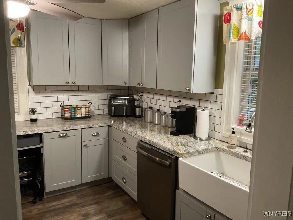 1164 Haeberle Avenue, Niagara Falls, New York 1430, Niagara Falls, New York 14301, 3 Bedrooms Bedrooms, 6 Rooms Rooms,1 BathroomBathrooms,Residential,Closed,1164 Haeberle Avenue, Niagara Falls, New York 1430,B1612618