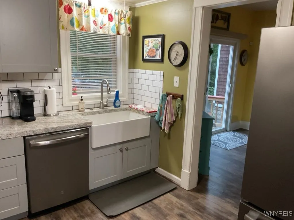 1164 Haeberle Avenue, Niagara Falls, New York 1430, Niagara Falls, New York 14301, 3 Bedrooms Bedrooms, 6 Rooms Rooms,1 BathroomBathrooms,Residential,Closed,1164 Haeberle Avenue, Niagara Falls, New York 1430,B1612618
