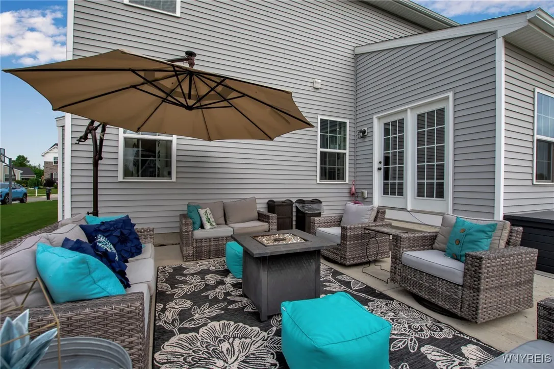 123 Stonebridge Road, Grand Island, New York 14072, Grand Island, New York 14072, 5 Bedrooms Bedrooms, 10 Rooms Rooms,3 BathroomsBathrooms,Residential,Closed,123 Stonebridge Road, Grand Island, New York 14072,B1612453