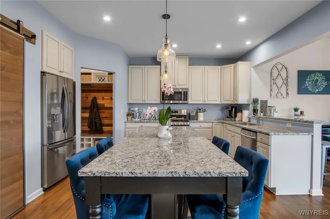 123 Stonebridge Road, Grand Island, New York 14072, Grand Island, New York 14072, 5 Bedrooms Bedrooms, 10 Rooms Rooms,3 BathroomsBathrooms,Residential,Closed,123 Stonebridge Road, Grand Island, New York 14072,B1612453